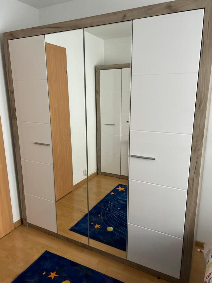 Lalelelor Apartment 수체아바 외부 사진